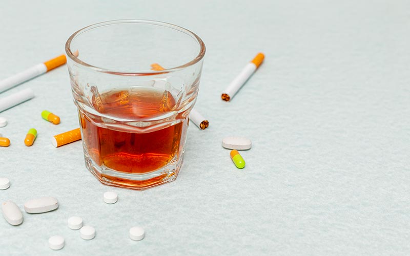 Alcohol, tabaco y hipnosedantes son las drogas legales más consumidas en 2022